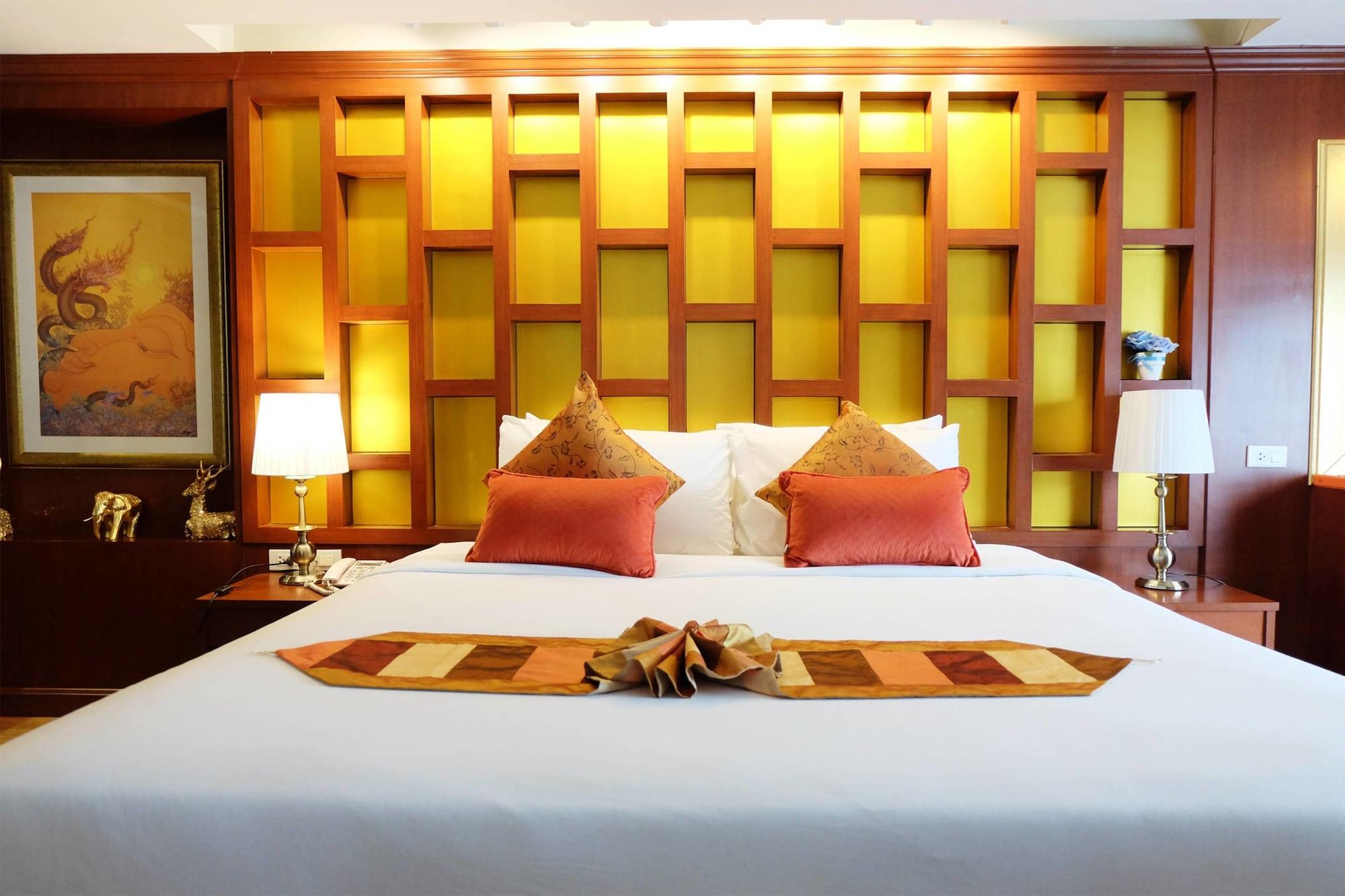 Grand Hill Resort And Spa Nakhon Sawan Bagian luar foto