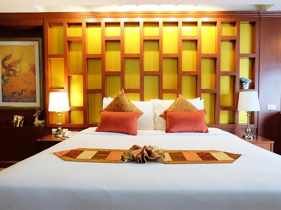 Grand Hill Resort And Spa Nakhon Sawan Bagian luar foto