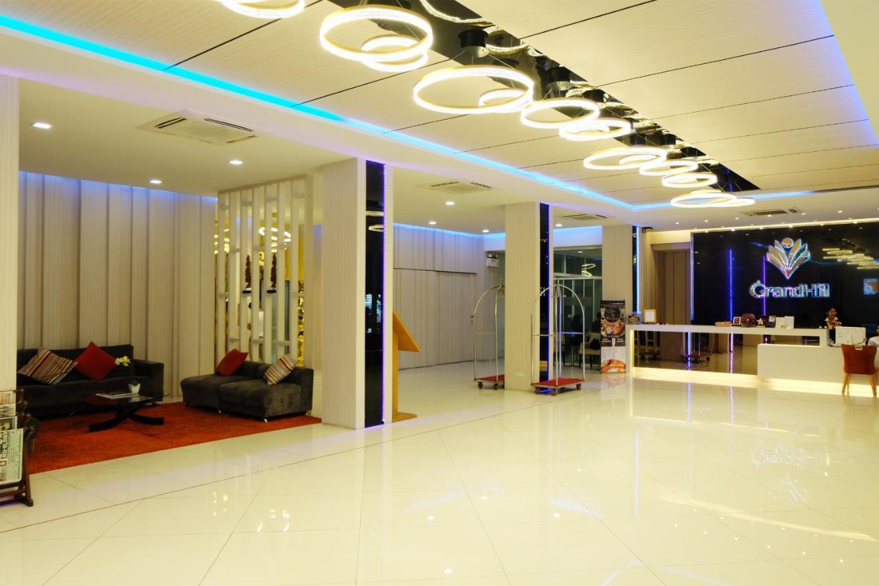 Grand Hill Resort And Spa Nakhon Sawan Bagian luar foto