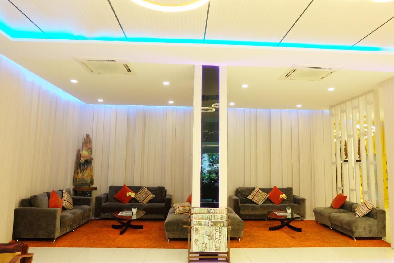 Grand Hill Resort And Spa Nakhon Sawan Bagian luar foto