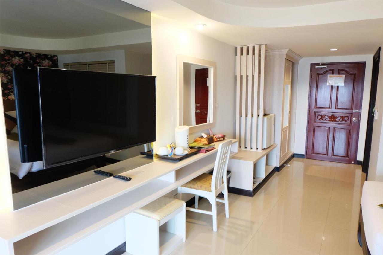 Grand Hill Resort And Spa Nakhon Sawan Bagian luar foto