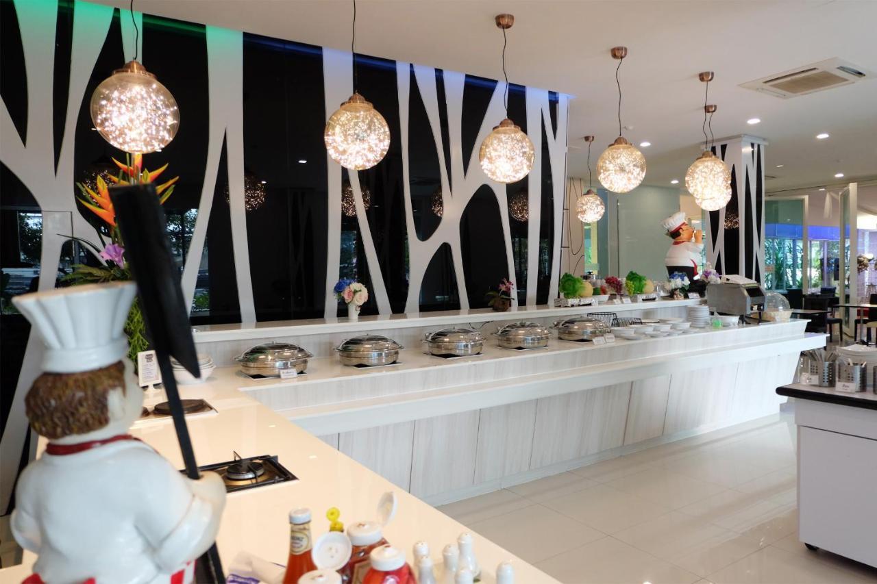 Grand Hill Resort And Spa Nakhon Sawan Bagian luar foto