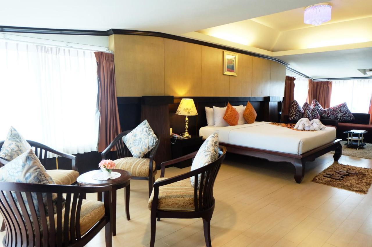 Grand Hill Resort And Spa Nakhon Sawan Bagian luar foto
